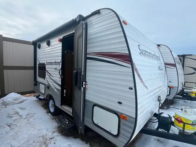 2015 Summerland Mini W/bunks only 2790Lbs! - Photo 10