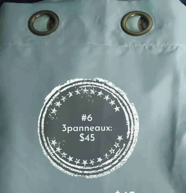 Rideaux à oeillets métalliques disponible