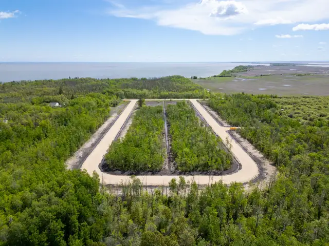 BUILDING LOTS, WALKING DISTANCE TO LAKE WINNIPEG - Photo 3