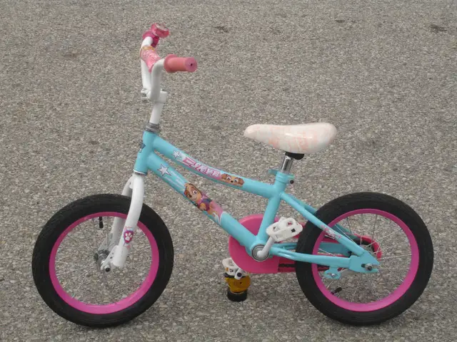 OUTGROWN & LIKE NEW GIRL'S  14' PAW PATROL SKYE BIKE $40.00! - Photo 4