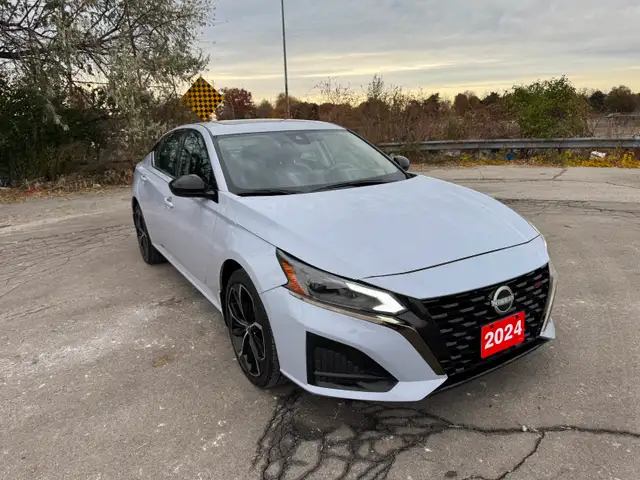 2024 Nissan Altima SR AWD | Leather | Camera | GPS |