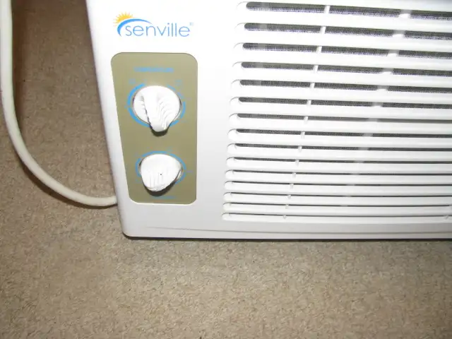 Window Air Conditioner - Photo 3