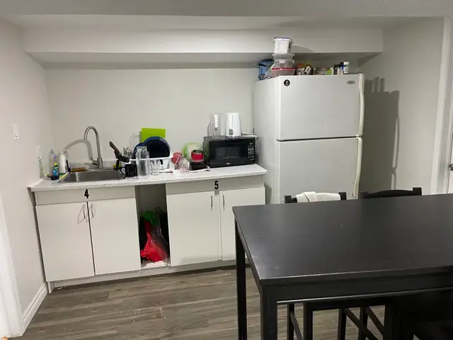 Room for rent - Photo 4