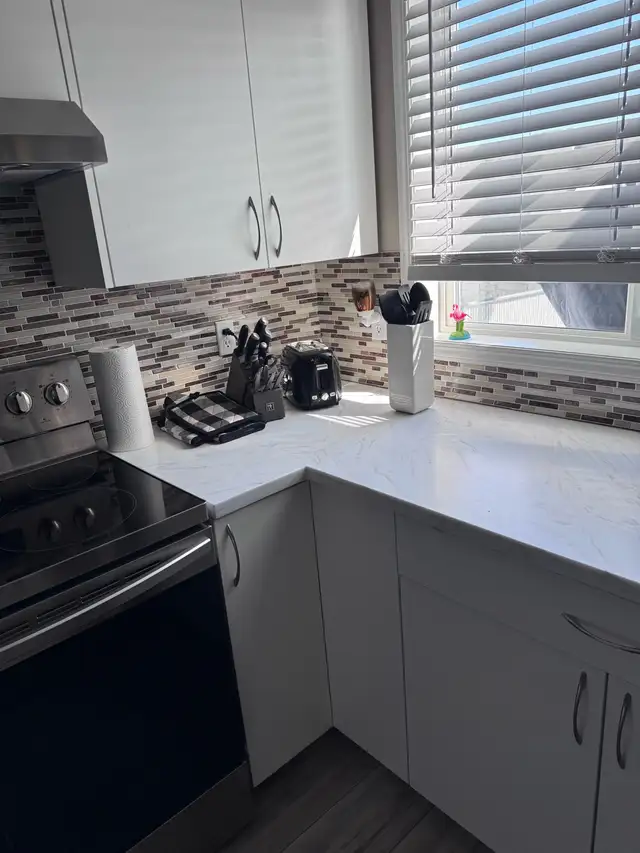 looking  for a handyman to do kitchen backsplash - Photo 4