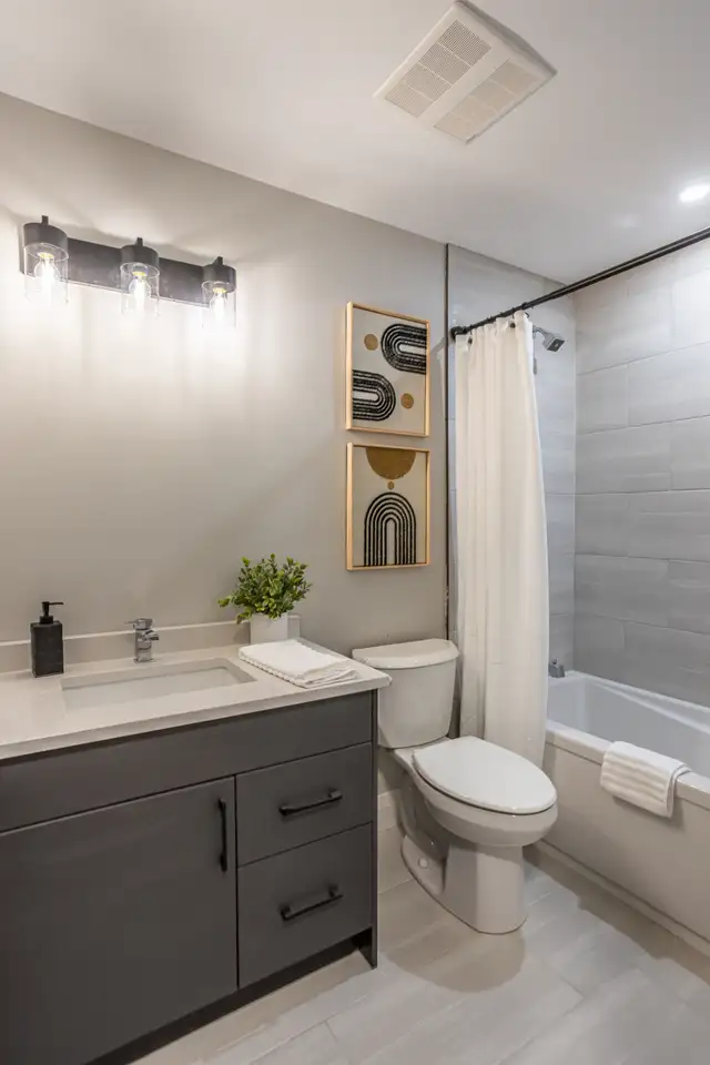 Bachelor & 3 Bedroom Units in North London at Staxlyfe! - Photo 9