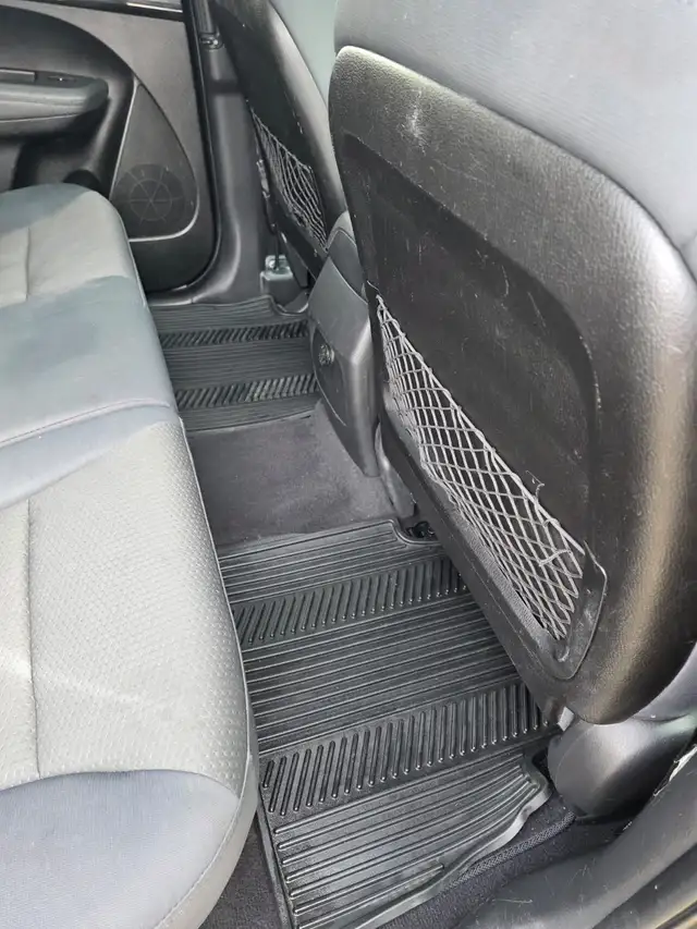 2013 Kia Sorento LX AWD – NEW ENGINE | No Accidents - Photo 3