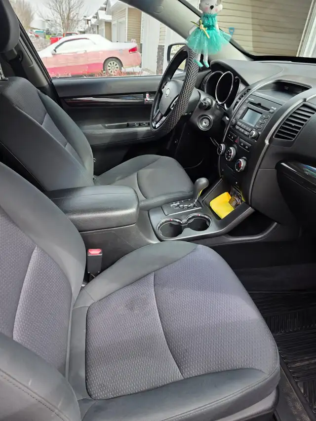 2013 Kia Sorento LX AWD – NEW ENGINE | No Accidents - Photo 5
