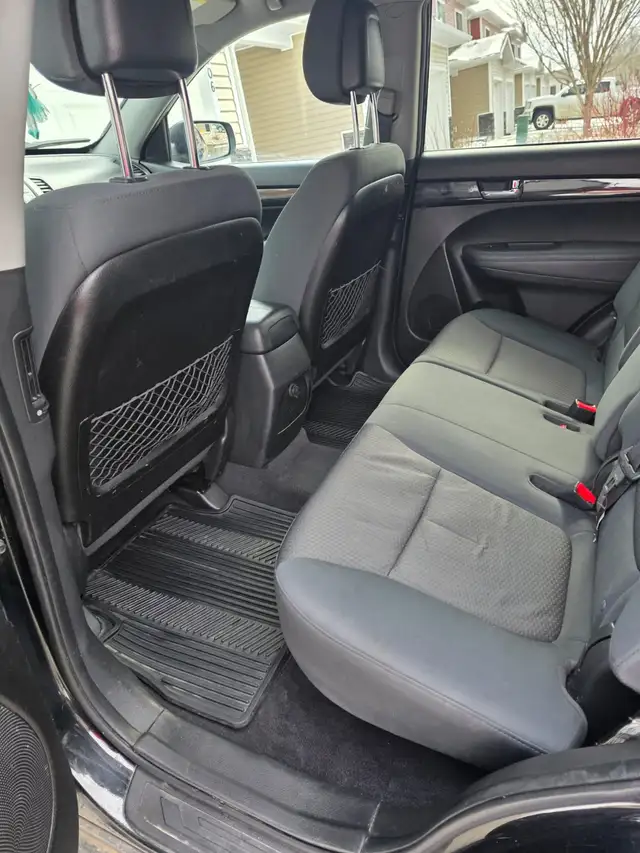2013 Kia Sorento LX AWD – NEW ENGINE | No Accidents - Photo 9