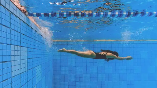 LEARN SWIMMING in Just 6 Lessons, Round The Year - Photo 3