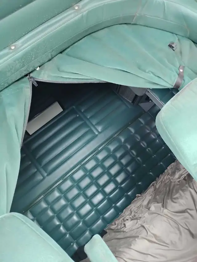 22000 pete 379 runs drives reliable truck - Photo 3