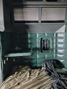22000 pete 379 runs drives reliable truck - Photo 4