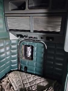 22000 pete 379 runs drives reliable truck - Photo 6