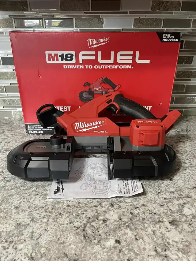 New M18 FUEL Milwaukee Band Saw