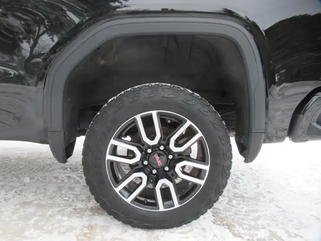 2024 GMC Sierra 1500 AT4 Crew Cab 4WD - Photo 15