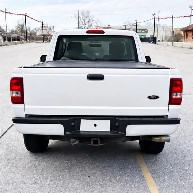 2011 Ford Ranger XLT | Safetied | No Rust ! - Photo 2