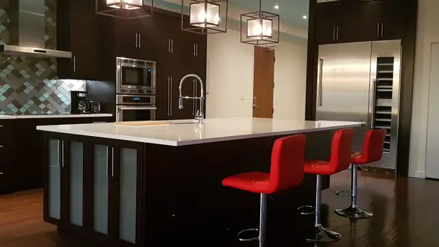 FANTASTIC OPPORTUNITY,LARGE 3BR 3BATH PENTH WALK TO SB HOSPITAL - Photo 7