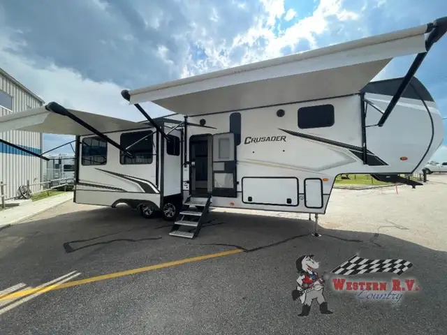 2022 Prime Time RV Crusader 335RLP - Photo 3