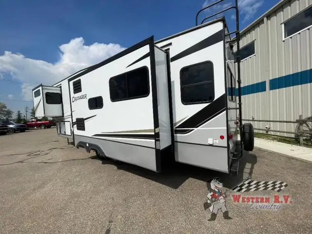 2022 Prime Time RV Crusader 335RLP - Photo 6