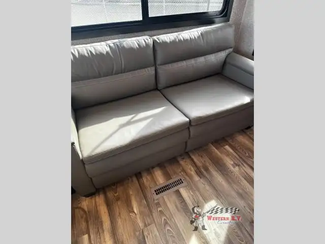 2022 Jayco Eagle 321RSTS - Photo 9