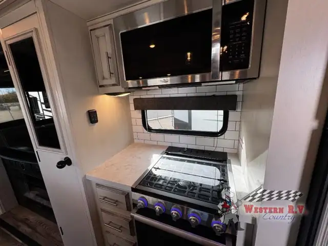 2022 Jayco Eagle 321RSTS - Photo 33