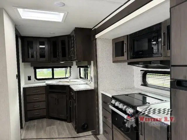 2023 Grand Design Transcend Xplor 240ML - Photo 9