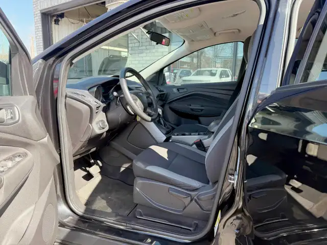 2013 Ford Escape S - Photo 2