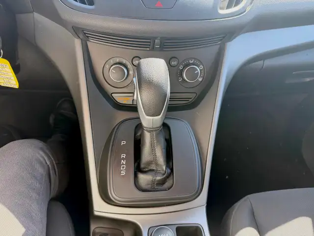 2013 Ford Escape S - Photo 18