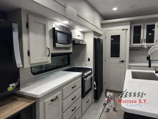 2026 Coachmen RV Chaparral Lite 30RLS - Photo 9