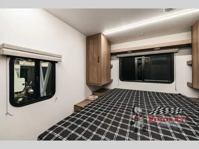 2026 Coachmen RV Freedom Express Select 249SE - Photo 11