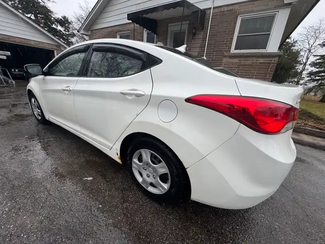 WE BUY YOUR OLD CAR - Photo 4