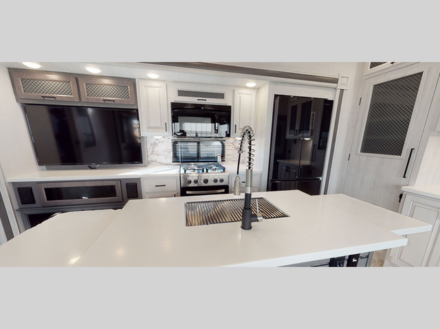 2023 EAST TO WEST Ahara 378BH-OK - Photo 5