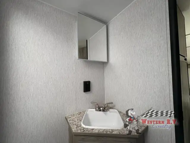 2026 Sunset Park RV Sun Lite LTD 21DB - Photo 13