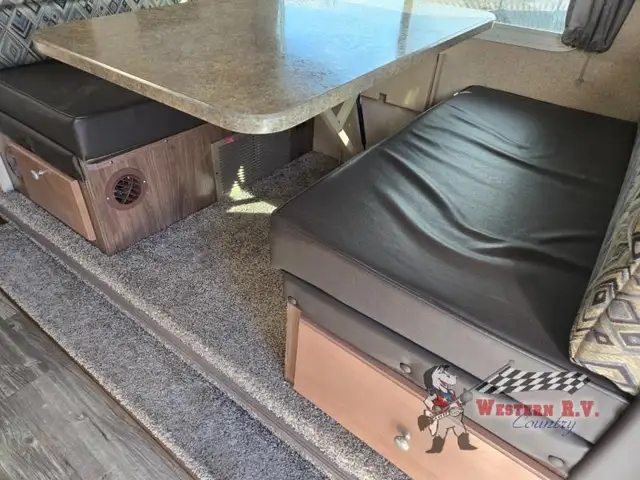 2019 Northwood Arctic Fox Camper 1140 Dry Bath - Photo 11