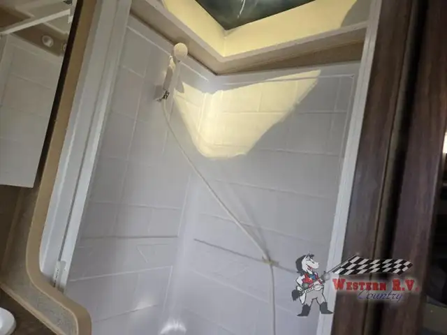 2019 Northwood Arctic Fox Camper 1140 Dry Bath - Photo 13