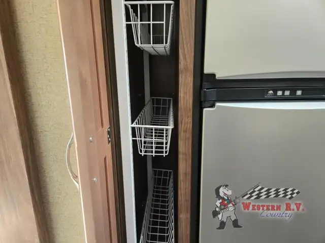 2019 Northwood Arctic Fox Camper 1140 Dry Bath - Photo 16