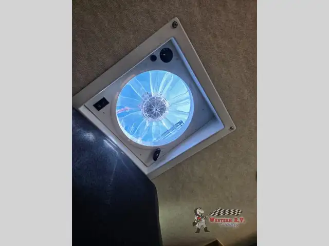 2019 Northwood Arctic Fox Camper 1140 Dry Bath - Photo 31