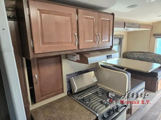 2019 Northwood Arctic Fox Camper 1140 Dry Bath - Photo 32