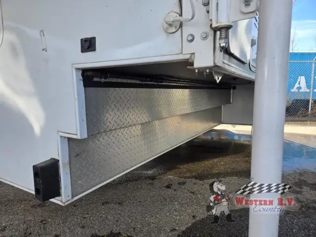 2019 Northwood Arctic Fox Camper 1140 Dry Bath - Photo 40