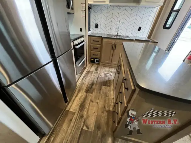 2022 Keystone RV Raptor 352 - Photo 13