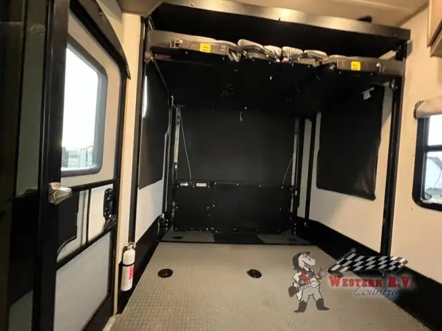 2022 Keystone RV Raptor 352 - Photo 15