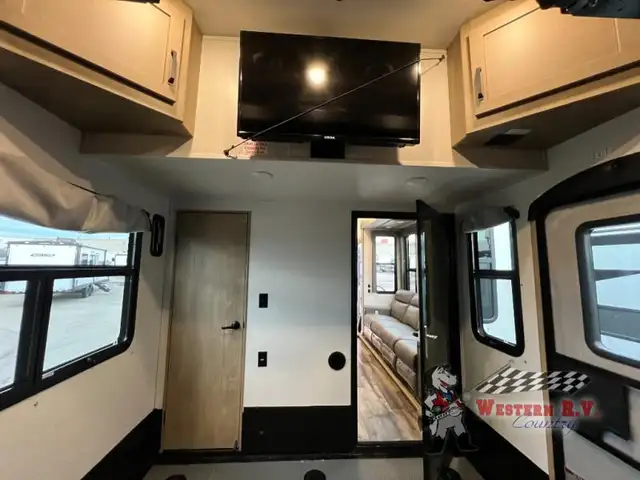2022 Keystone RV Raptor 352 - Photo 16
