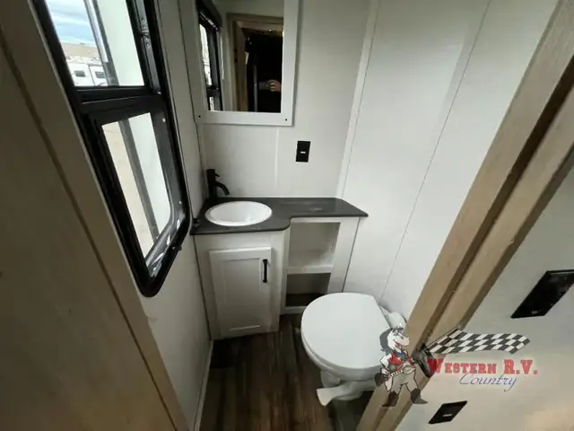 2022 Keystone RV Raptor 352 - Photo 17