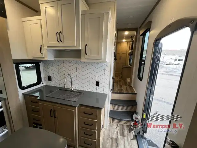 2022 Keystone RV Raptor 352 - Photo 20