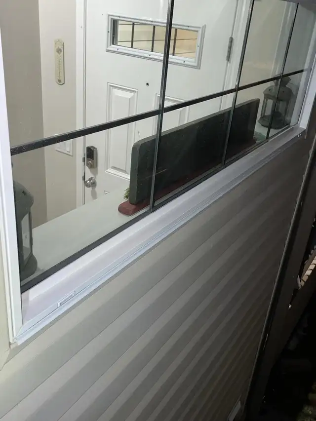 window hole repair wanted - Photo 8