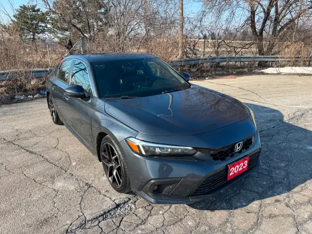 2023 Honda Civic Sport Touring Hatchback  Fully Loaded - Photo 3