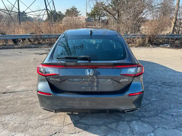 2023 Honda Civic Sport Touring Hatchback  Fully Loaded - Photo 7