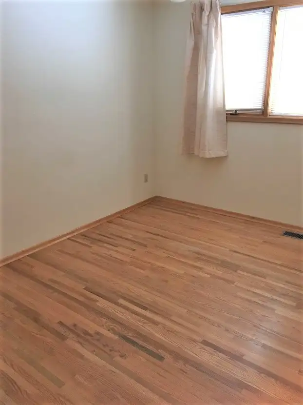 8 Bedroom house near Carleton University, available May 1st - Photo 7