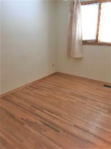 8 Bedroom house near Carleton University, available May 1st - Photo 7