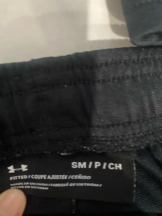 new condition soccer club logo and EM L letter on it - Photo 3