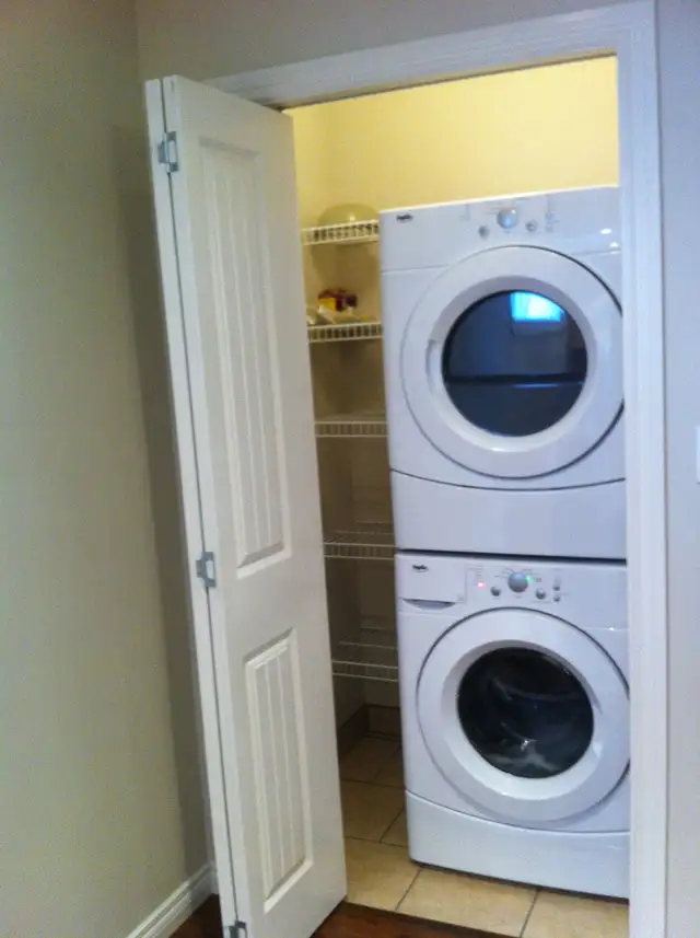 Spacious 2 bedroom suite for rent Stettler, Ab - Photo 3